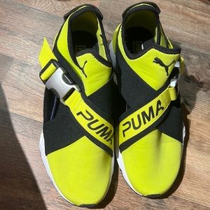 Puma neon tennis shoes